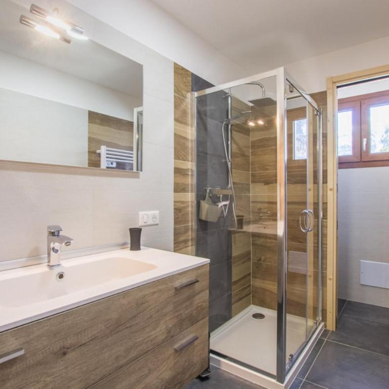 Gîte Les Mélèzes - Appartement Supérieur avec Balcon - 9