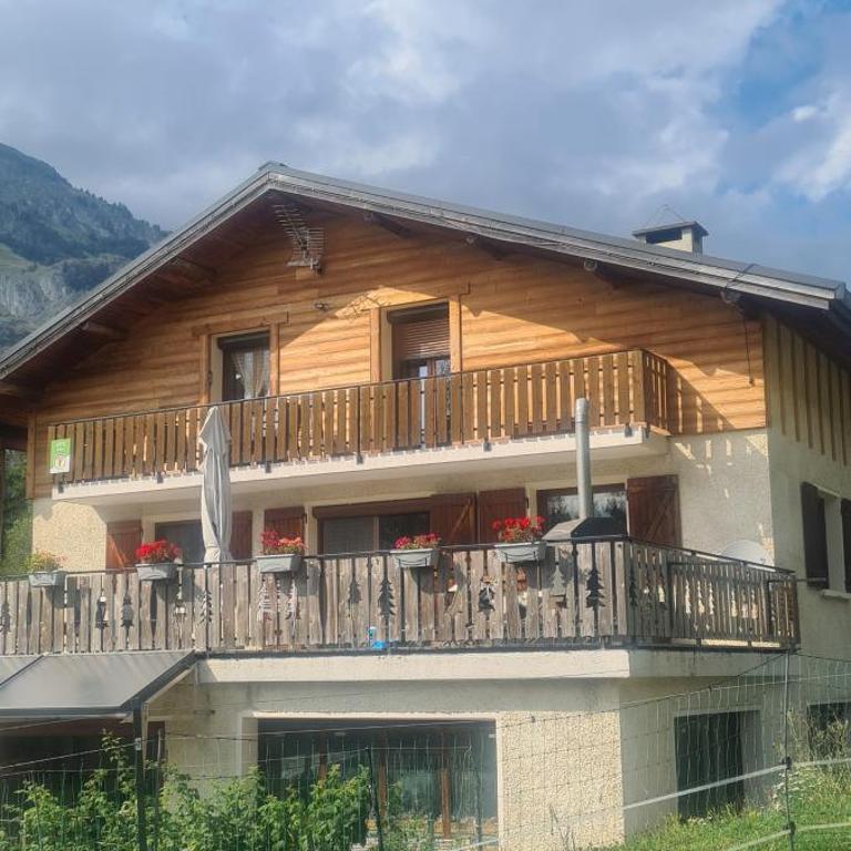 Gîte Les Mélèzes - Appartement Supérieur avec Balcon - 18