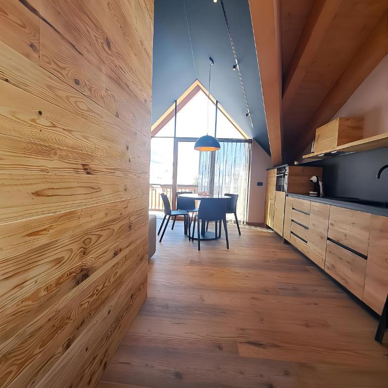 Arctik Chalet Livigno - Appartamento Deluxe con 2 Camere da Letto e Vista Giardino - 19