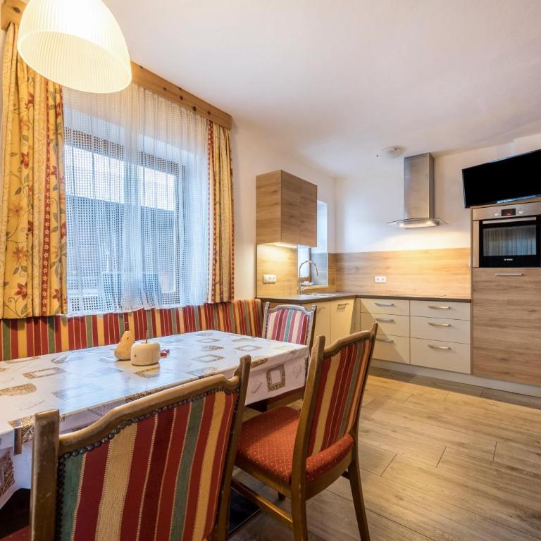 Heiserhof App Kirsche - Two-Bedroom Deluxe Apartment with Balcony - 21