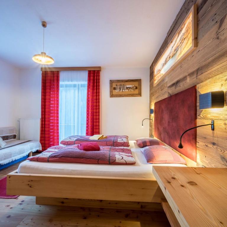 Heiserhof App Kirsche - Two-Bedroom Deluxe Apartment with Balcony - 14