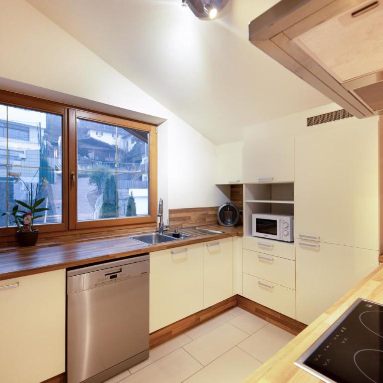 Apartement Huck - Premium Apartment mit 3 Schlafzimmern und Balkon - 8