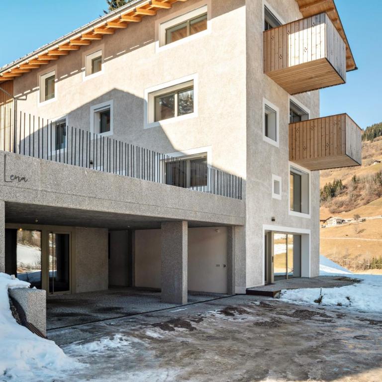 Lena Dolomites Luxury Suite - Two-Bedroom Deluxe Apartment with Garden View - 26