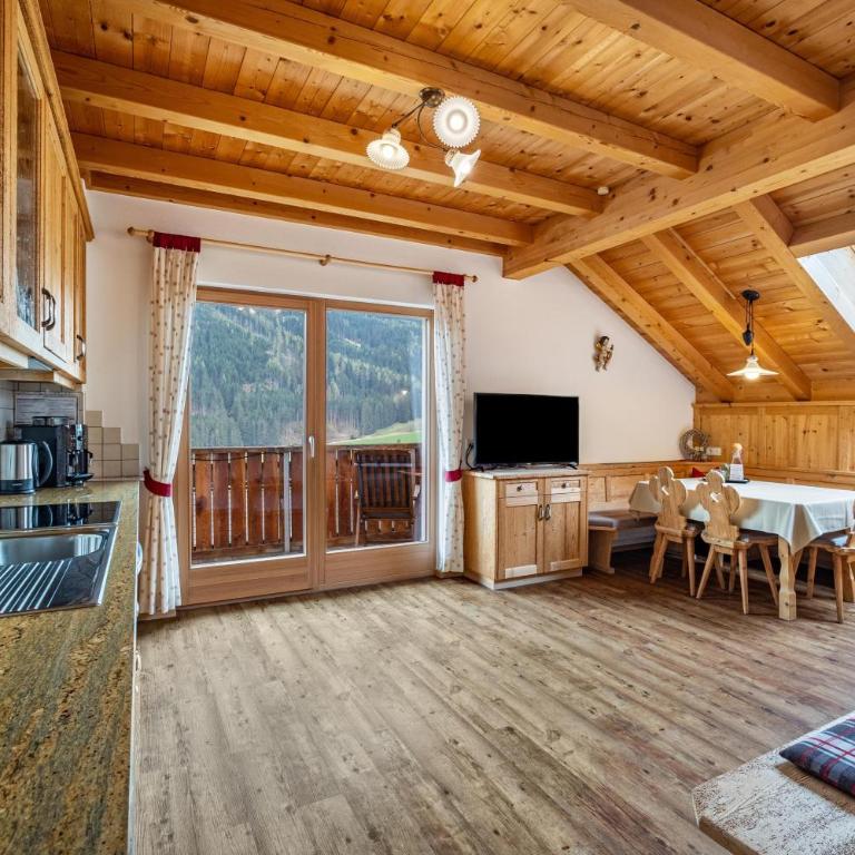 Stoffnerhof Apt Edelweiß - Appartamento Deluxe con 2 Camere da Letto e Vista Giardino - 1