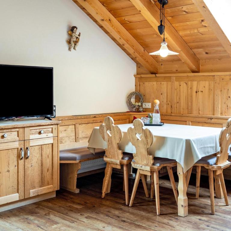 Stoffnerhof Apt Edelweiß - Appartamento Deluxe con 2 Camere da Letto e Vista Giardino - 14