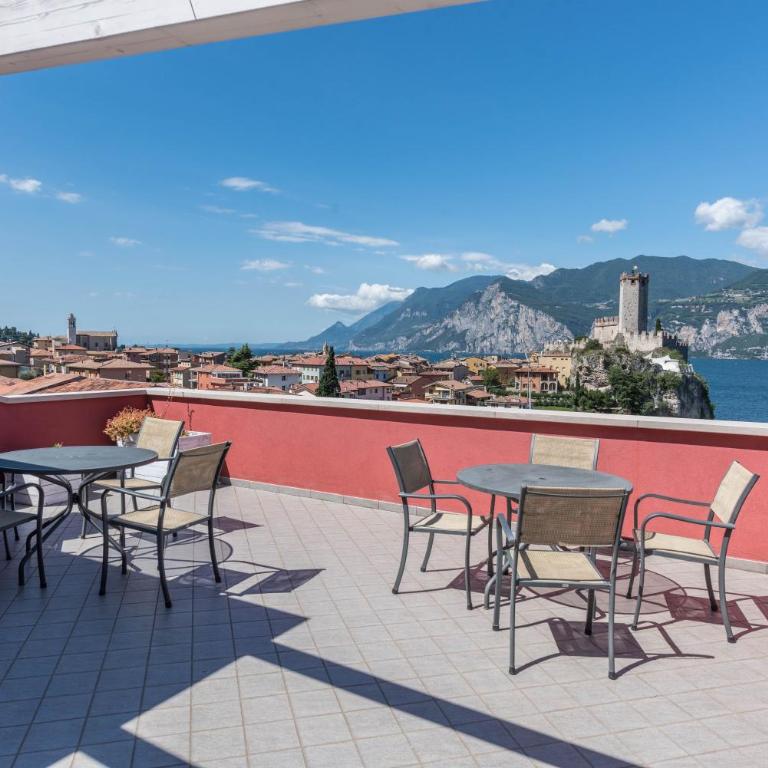 Residence La Pergola trilocale - Appartamento Deluxe con 2 Camere da Letto e Balcone - 6