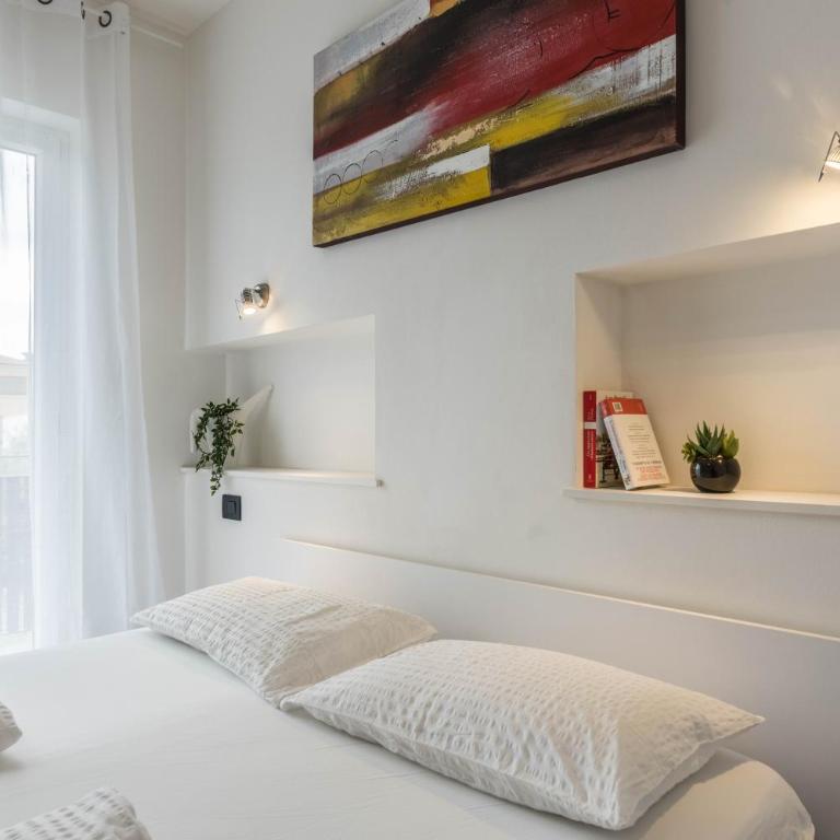 Residence La Pergola trilocale - Appartamento Deluxe con 2 Camere da Letto e Balcone - 14