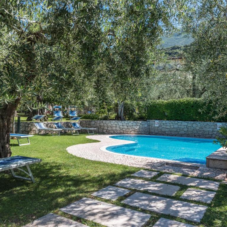 Residence La Pergola trilocale - Appartamento Deluxe con 2 Camere da Letto e Balcone - 1