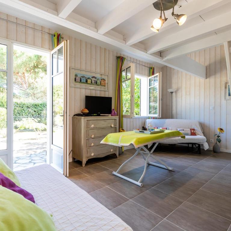 Studio Proche Plage Petit Piquey - Appartement 1 Chambre - Vue sur Jardin - 3