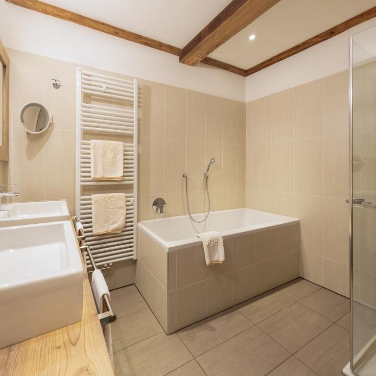Panorama Resort Taljörgele - Deluxe Suite mit Queensize-Bett - 3