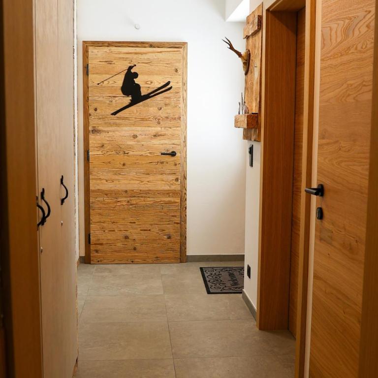 Chalet Almblick mit Sauna - Three-Bedroom Apartment with Mountain View - 20