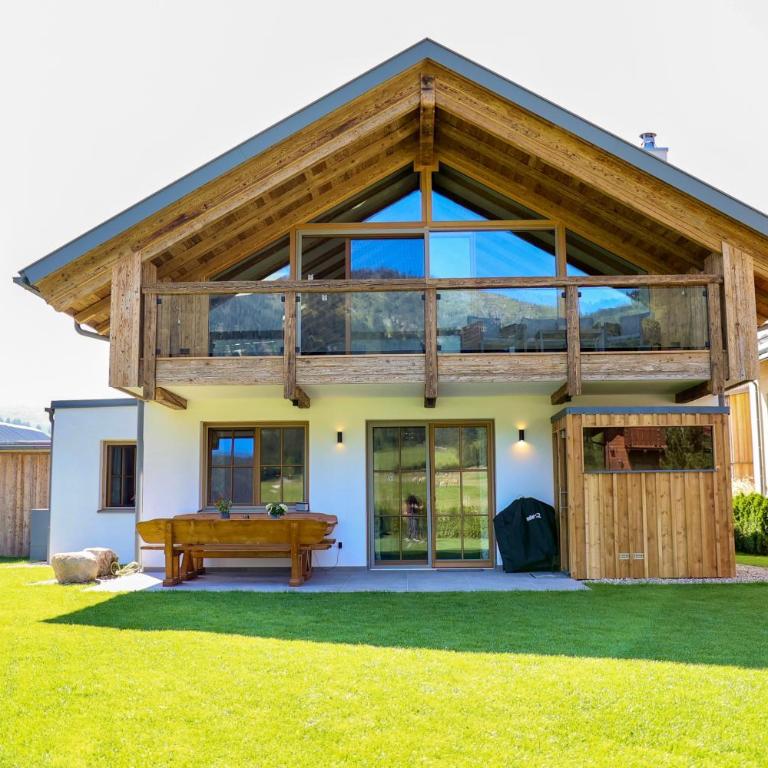 Chalet Almblick mit Sauna - Three-Bedroom Apartment with Mountain View - 11