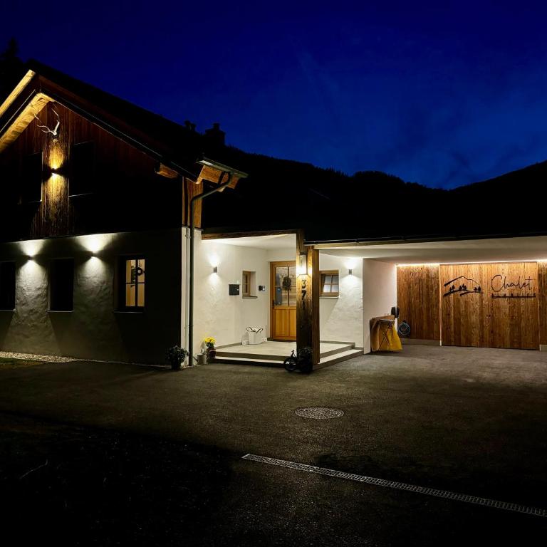Chalet Almblick mit Sauna - Three-Bedroom Apartment with Mountain View - 13