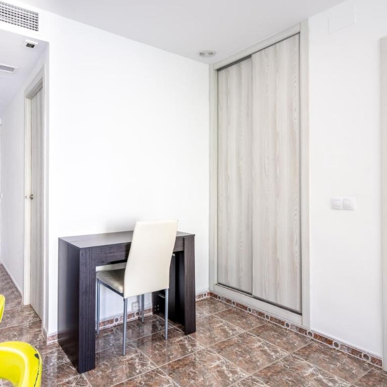 Cuentame - Apartamento Deluxe de 2 dormitorios con vistas al jardín - 8