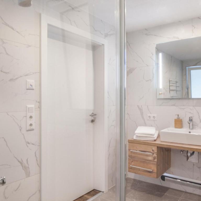 Ferienwohnung Zugspitze - Appartement 1 Chambre - Vue sur Jardin - 15