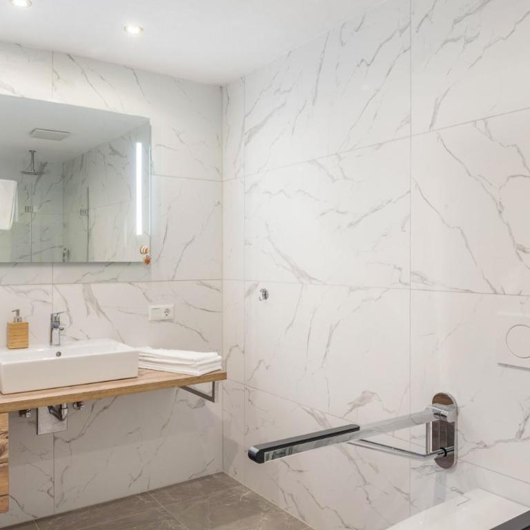 Ferienwohnung Zugspitze - Appartement 1 Chambre - Vue sur Jardin - 12