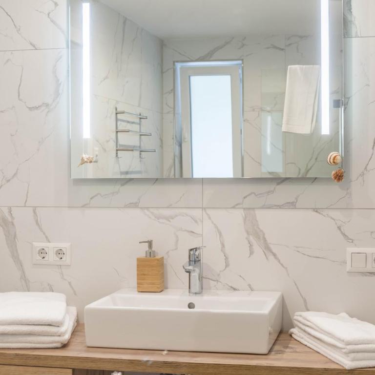 Ferienwohnung Zugspitze - Appartement 1 Chambre - Vue sur Jardin - 13