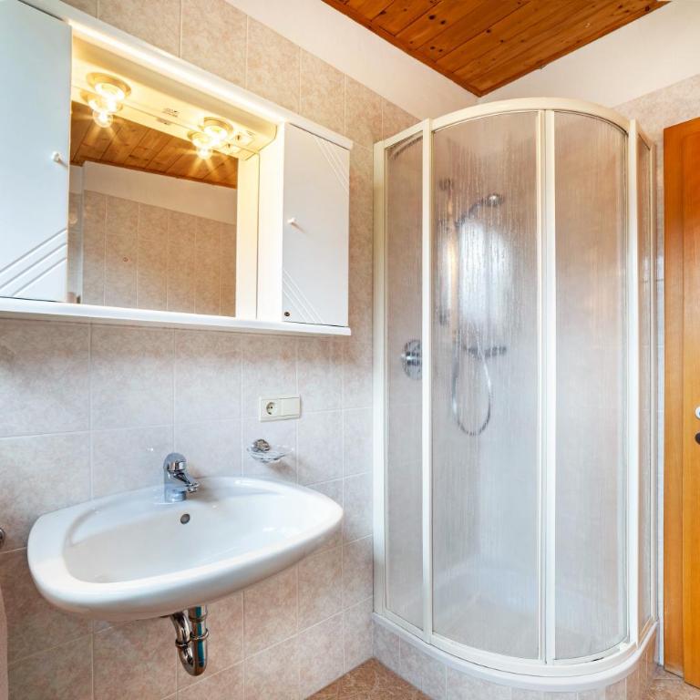 Lingerhof Alpenrose - Deluxe-Apartment mit 2 Schlafzimmern und Gartenblick - 14