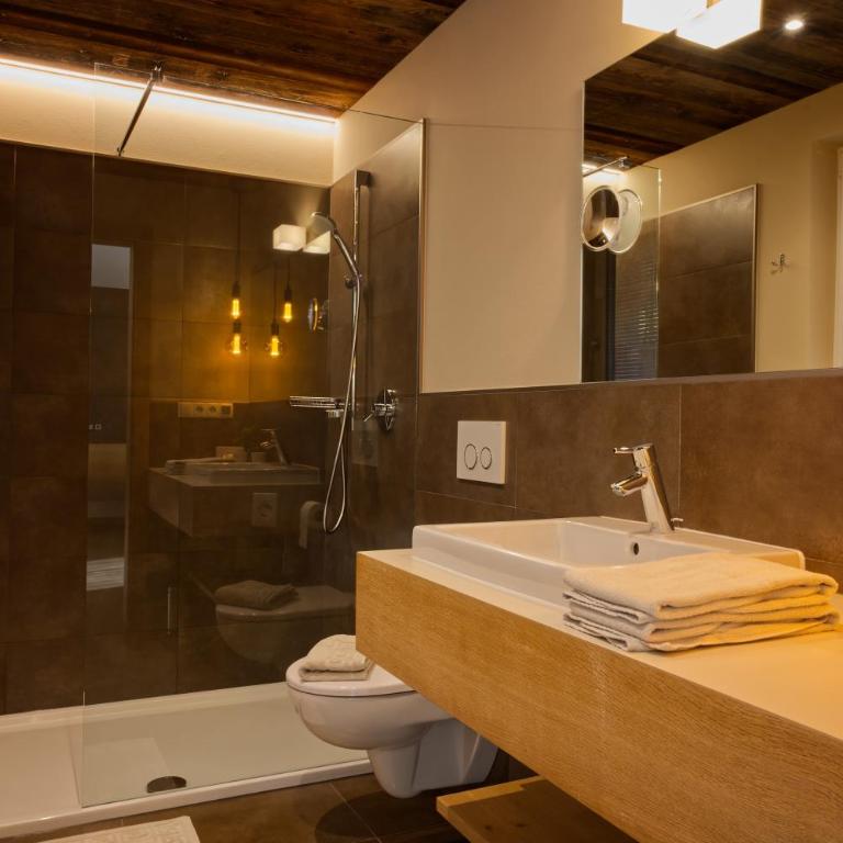 Landhaus Freiburgerhof Wohnung 1 - Apartamento Superior con sauna - 13