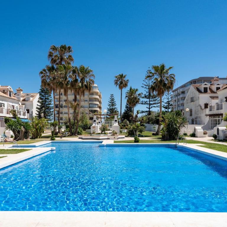 Townhouse beachside Fuengirola - Casa de 3 dormitorios - 2