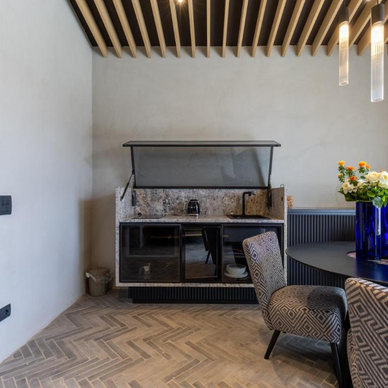 Suite Mezzatorre - One-Bedroom Apartment with Garden View - 11