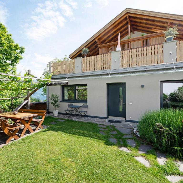 Stettnerhof Wohnung Mayenburg - Two-Bedroom Apartment with Mountain View - 1