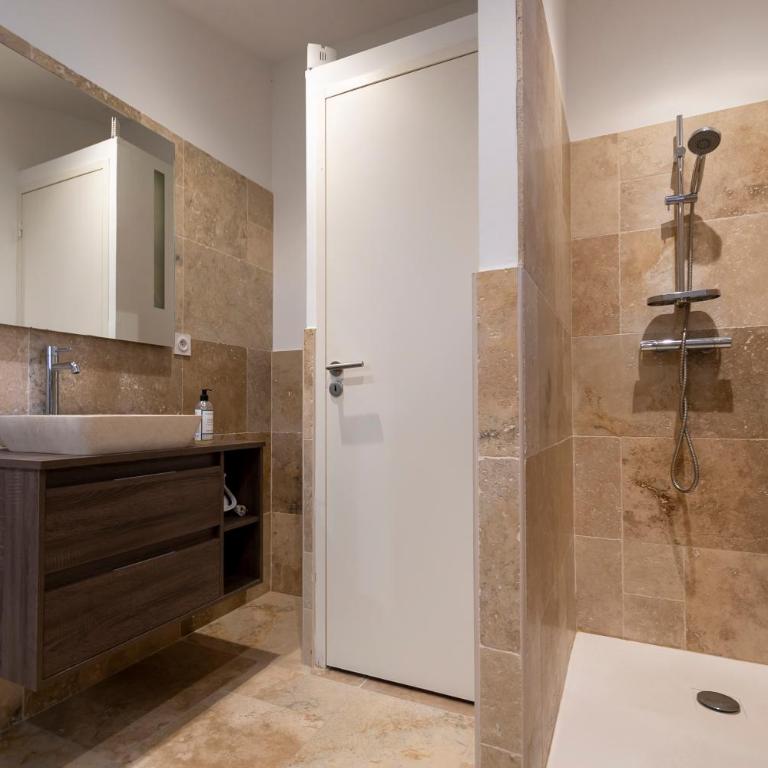 Appartements T1 et T2, quartier Citadelle, plage St François - Monolocale Superior - 3
