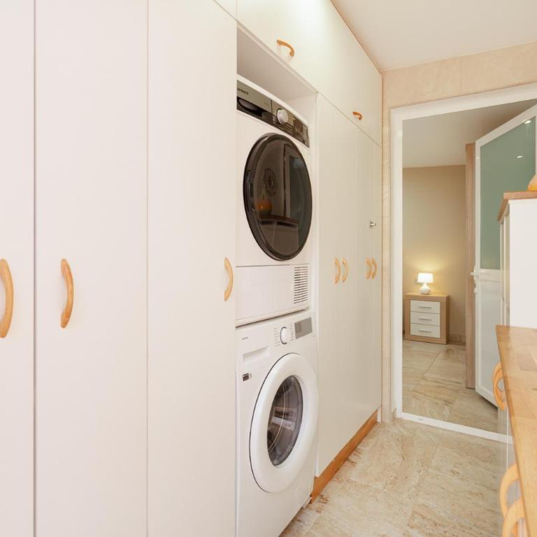 Casa Kentia - Three-Bedroom House - 22