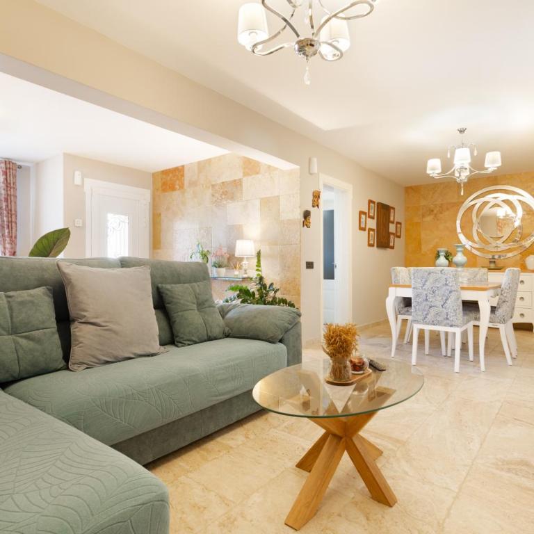 Casa Kentia - Three-Bedroom House - 5