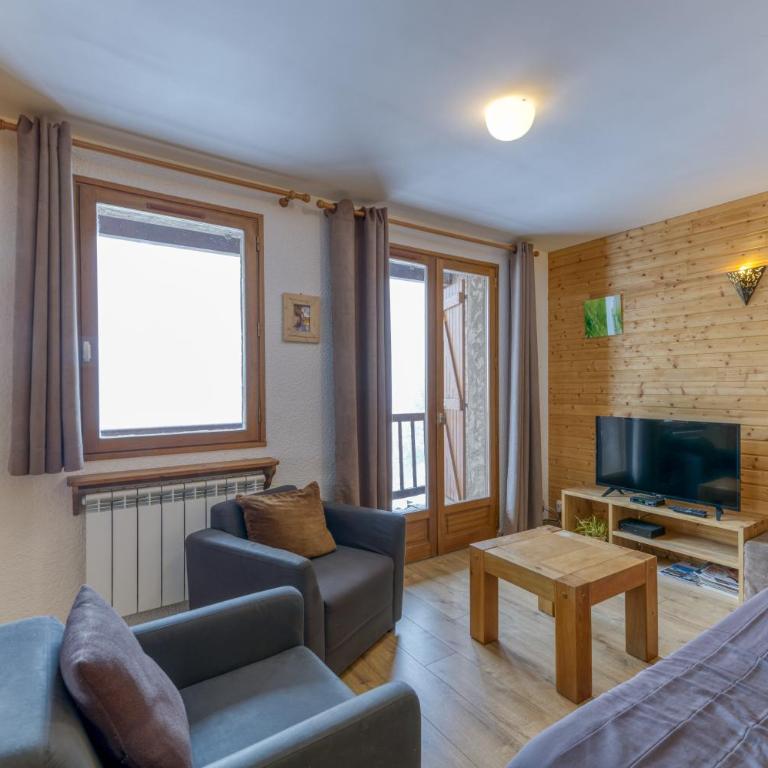 Souveraine 3 Charmant Appartement - Three-Bedroom Premium Apartment with Balcony - 3