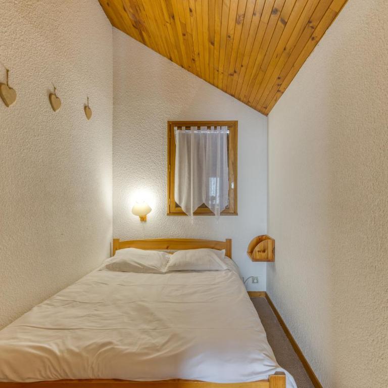 Souveraine 3 Charmant Appartement - Three-Bedroom Premium Apartment with Balcony - 12