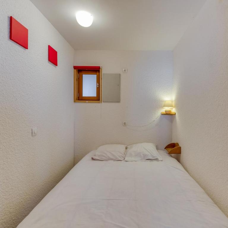 Souveraine 3 Charmant Appartement - Three-Bedroom Premium Apartment with Balcony - 13