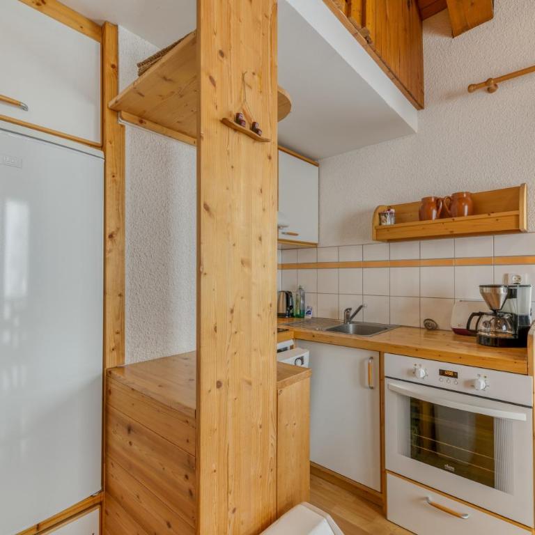 Souveraine 3 Charmant Appartement - Three-Bedroom Premium Apartment with Balcony - 9