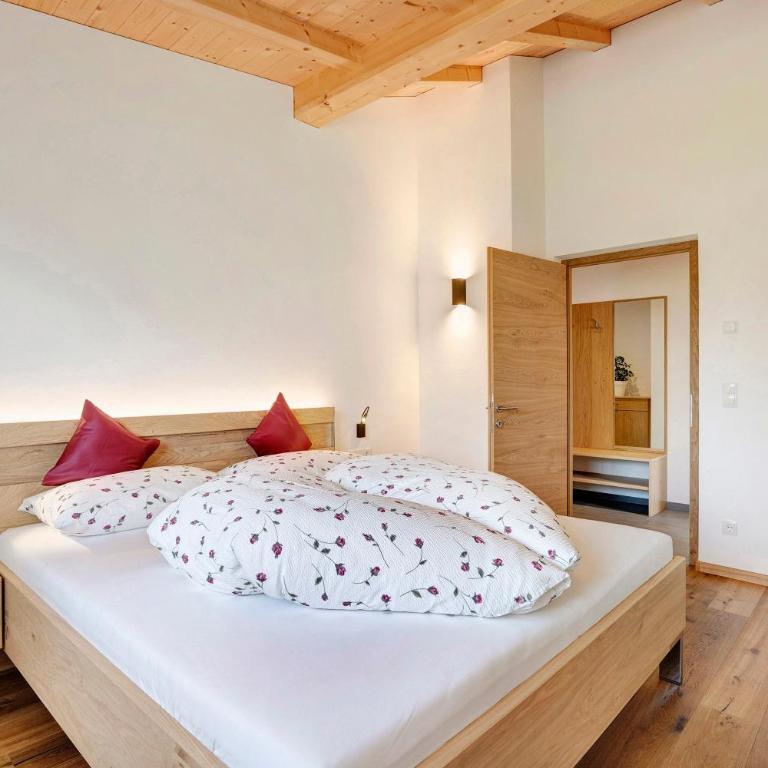 Unterötzbauerhof - Fewo Weinberg - Deluxe-Apartment mit 2 Schlafzimmern und Gartenblick - 9