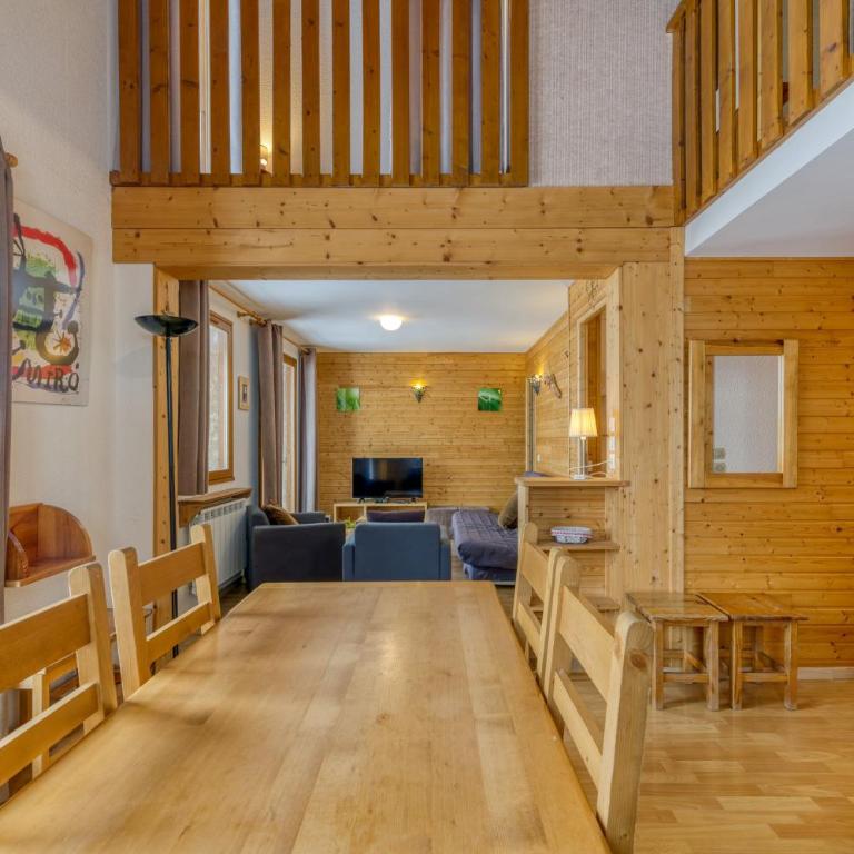 Souveraine 3 Charmant Appartement - Three-Bedroom Premium Apartment with Balcony - 5