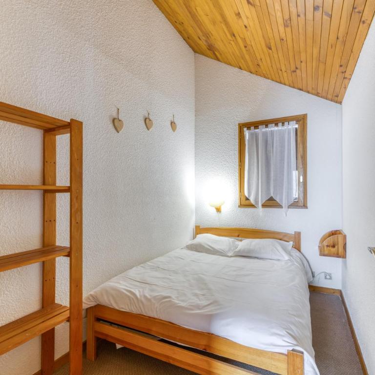 Souveraine 3 Charmant Appartement - Three-Bedroom Premium Apartment with Balcony - 11