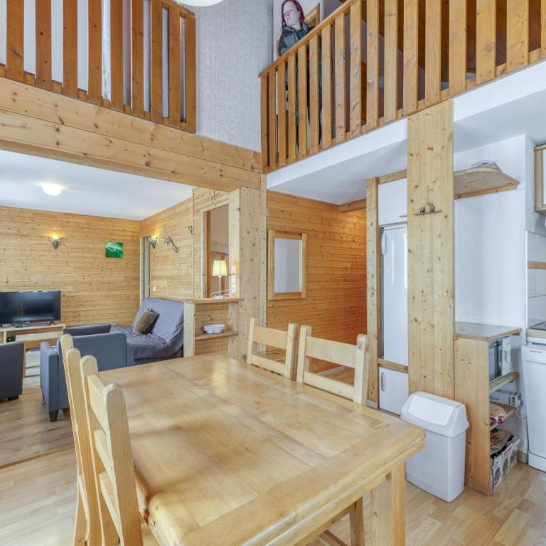 Souveraine 3 Charmant Appartement - Three-Bedroom Premium Apartment with Balcony - 7