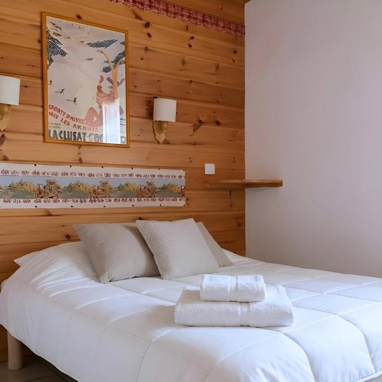 CASA-Chalet du Merle 1 : Refuge alpin à Champagny - Maison 4 Chambres - 3