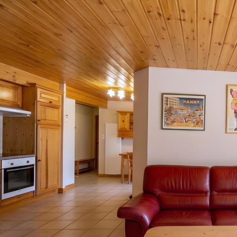 CASA-Chalet du Merle 1 : Refuge alpin à Champagny - Maison 4 Chambres - 10