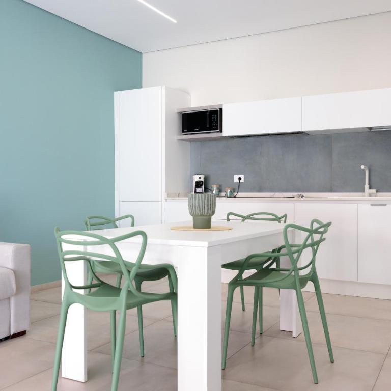 Villa Joseph con piscina - Appartamento Deluxe con 2 Camere da Letto e Vista Giardino - 4