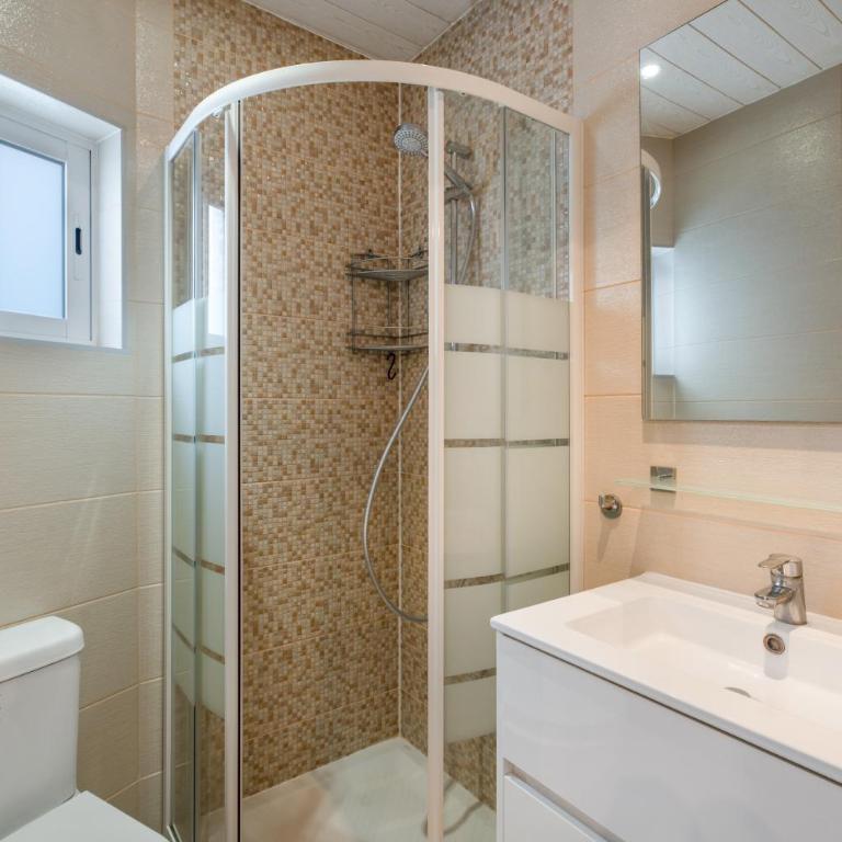 Casa Boulou à El Roque - Habitación Cuádruple con ducha - 12