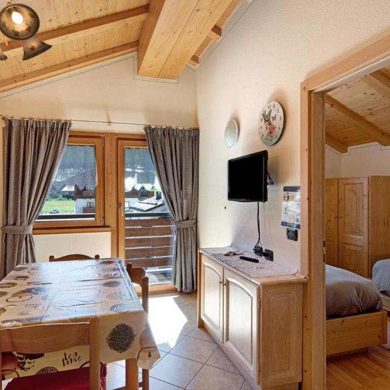 Appartamenti Jolly - Appartamento Deluxe con 2 Camere da Letto e Balcone - 10