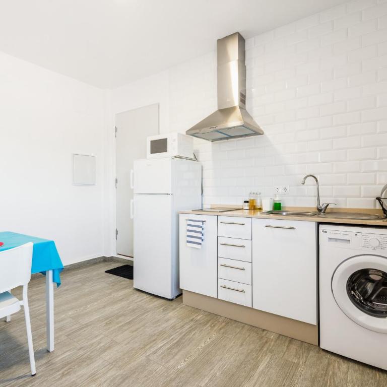 Apartamento La Higuera 1 - Habitación Doble Deluxe con ducha - 3