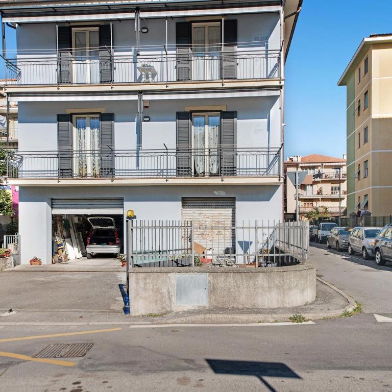 Casa Federico - Two-Bedroom Deluxe Apartment with Balcony - 24