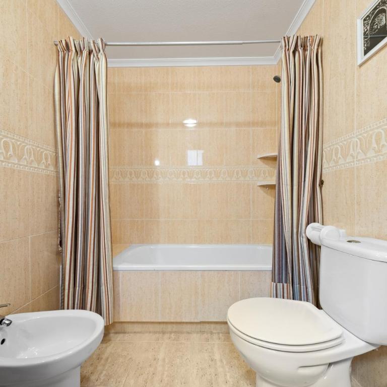 Casa Marcin - Two-Bedroom House - 13