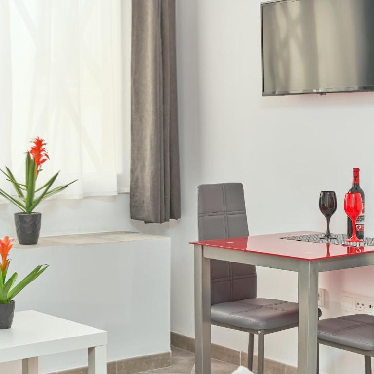 Nerja Boutique B1 Street level - Estudio con terraza - 10