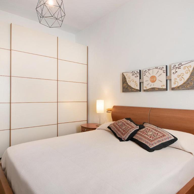 Casa Federico - Two-Bedroom Deluxe Apartment with Balcony - 7