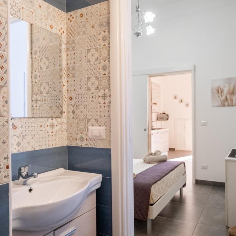 Casa Vacanze Lu Rizzaru - Appartamento Deluxe con 2 Camere da Letto e Balcone - 17