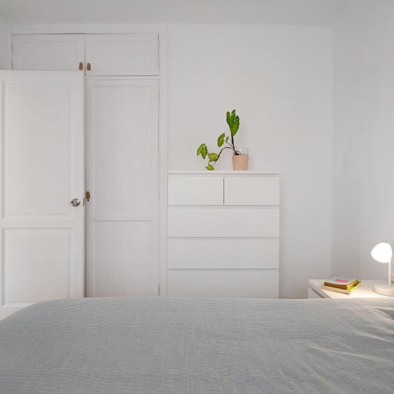 Casa Lorea - One-Bedroom Apartment with Garden View - 17