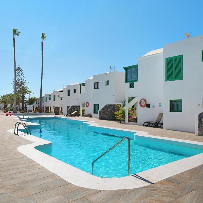 Casa Lorea - One-Bedroom Apartment with Garden View - 21